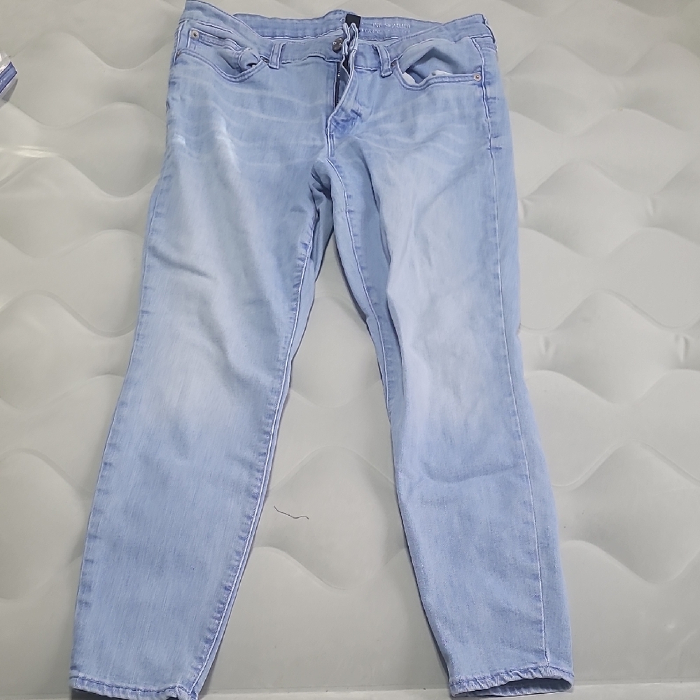 GAP Women's Light Blue Straight Leg Jeans